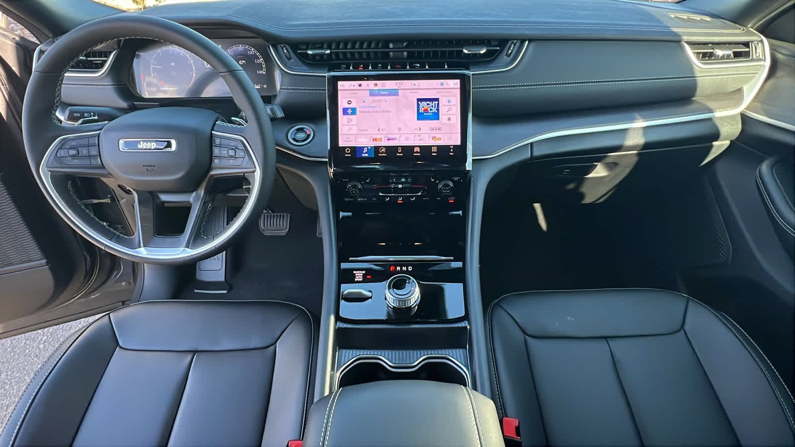 Thumbnail: 2025 Jeep Grand Cherokee - 26