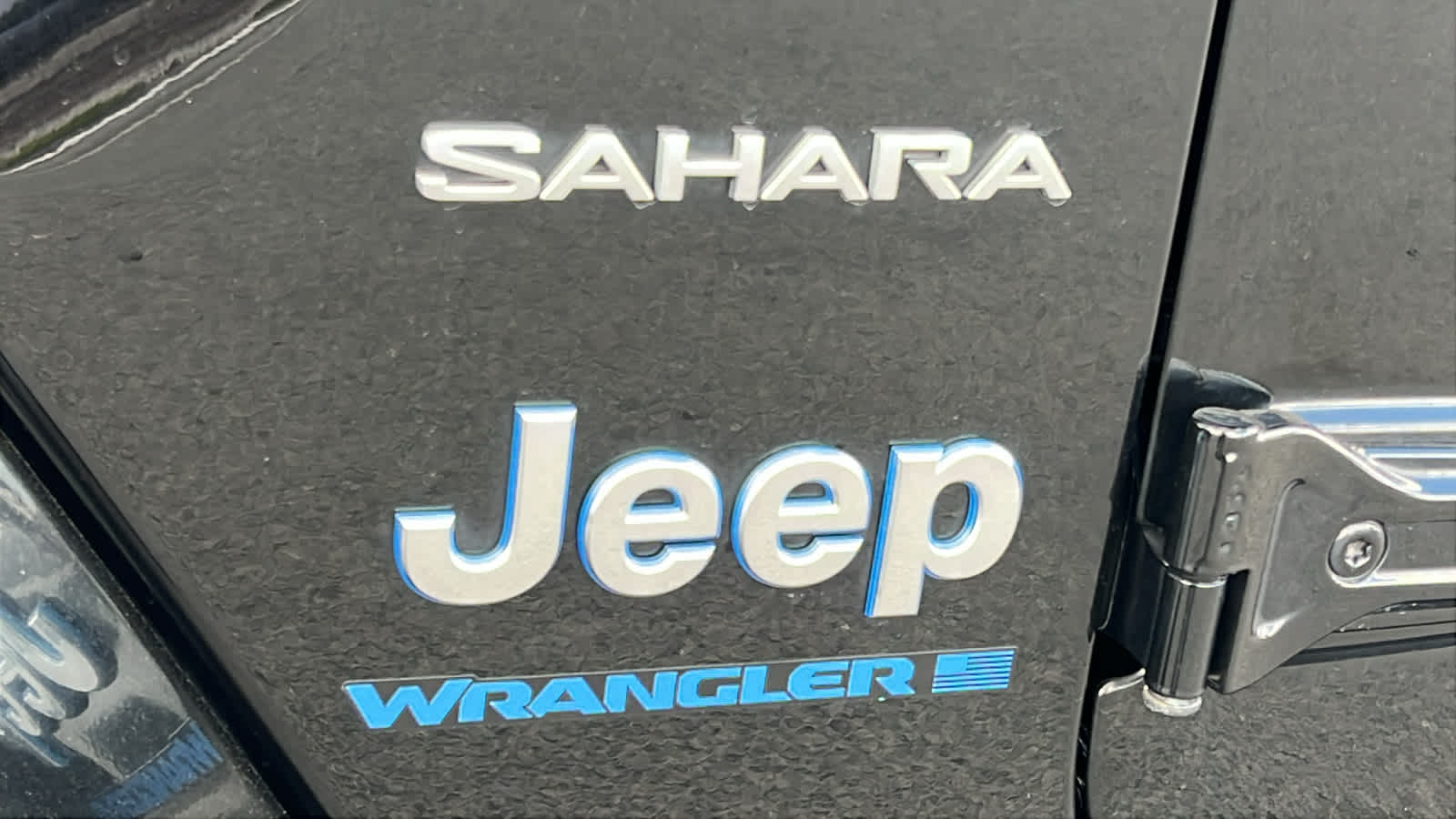 Thumbnail: 2023 Jeep Wrangler - 27