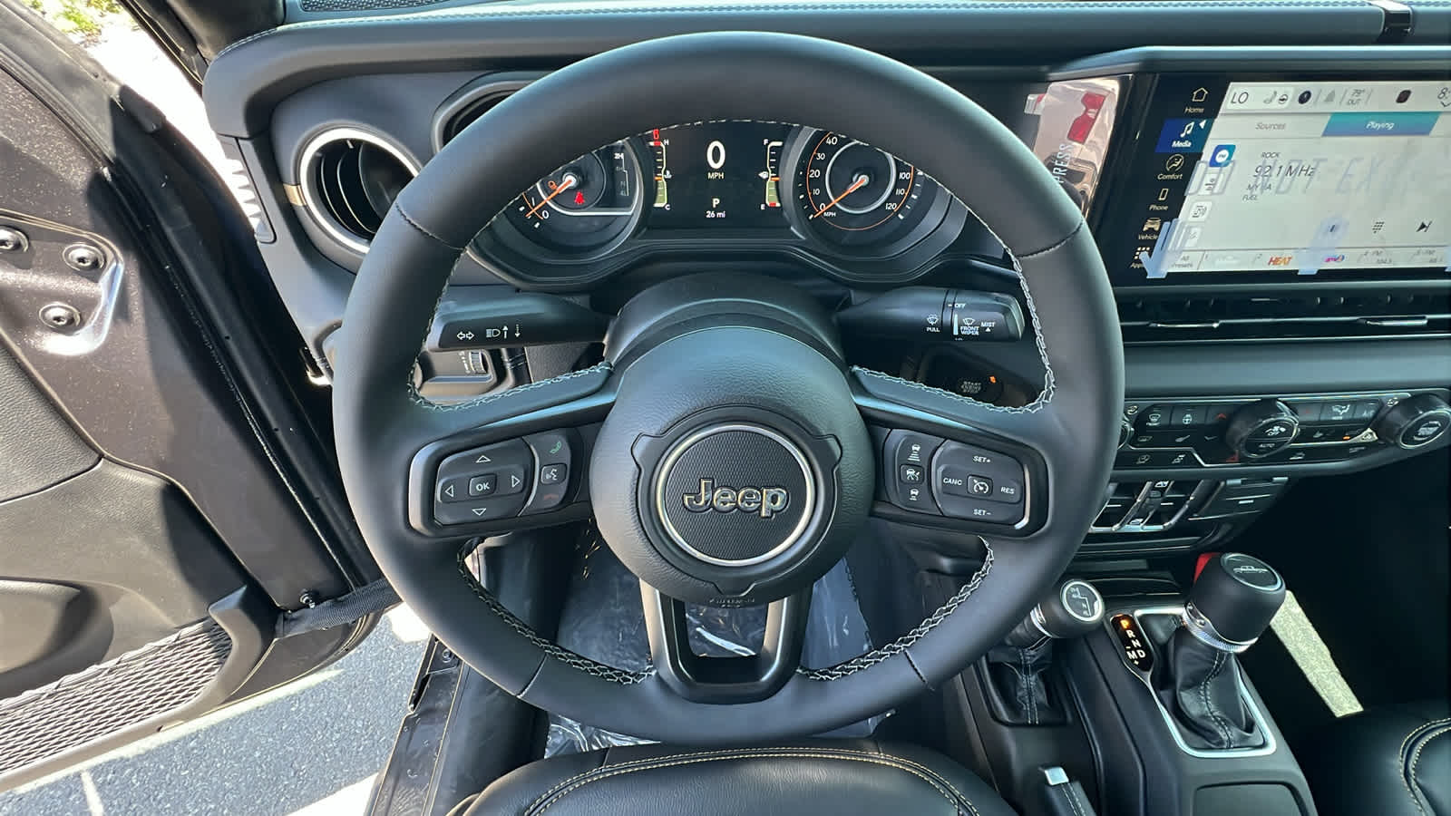 Thumbnail: 2025 Jeep Gladiator - 18