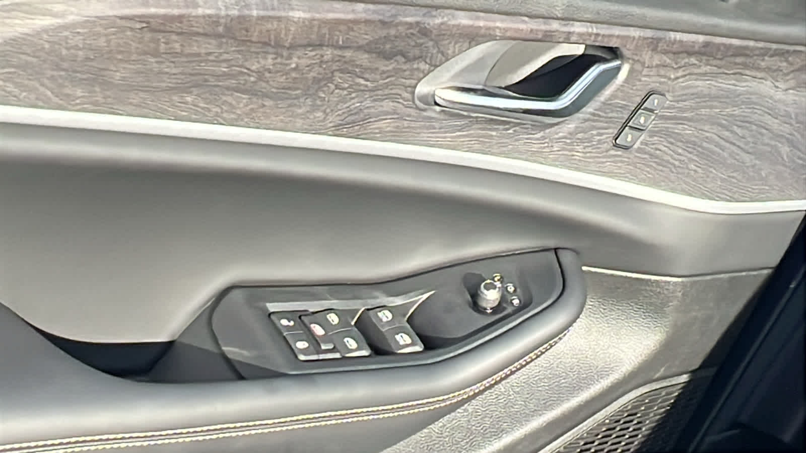 Thumbnail: 2025 Jeep Grand Cherokee - 22