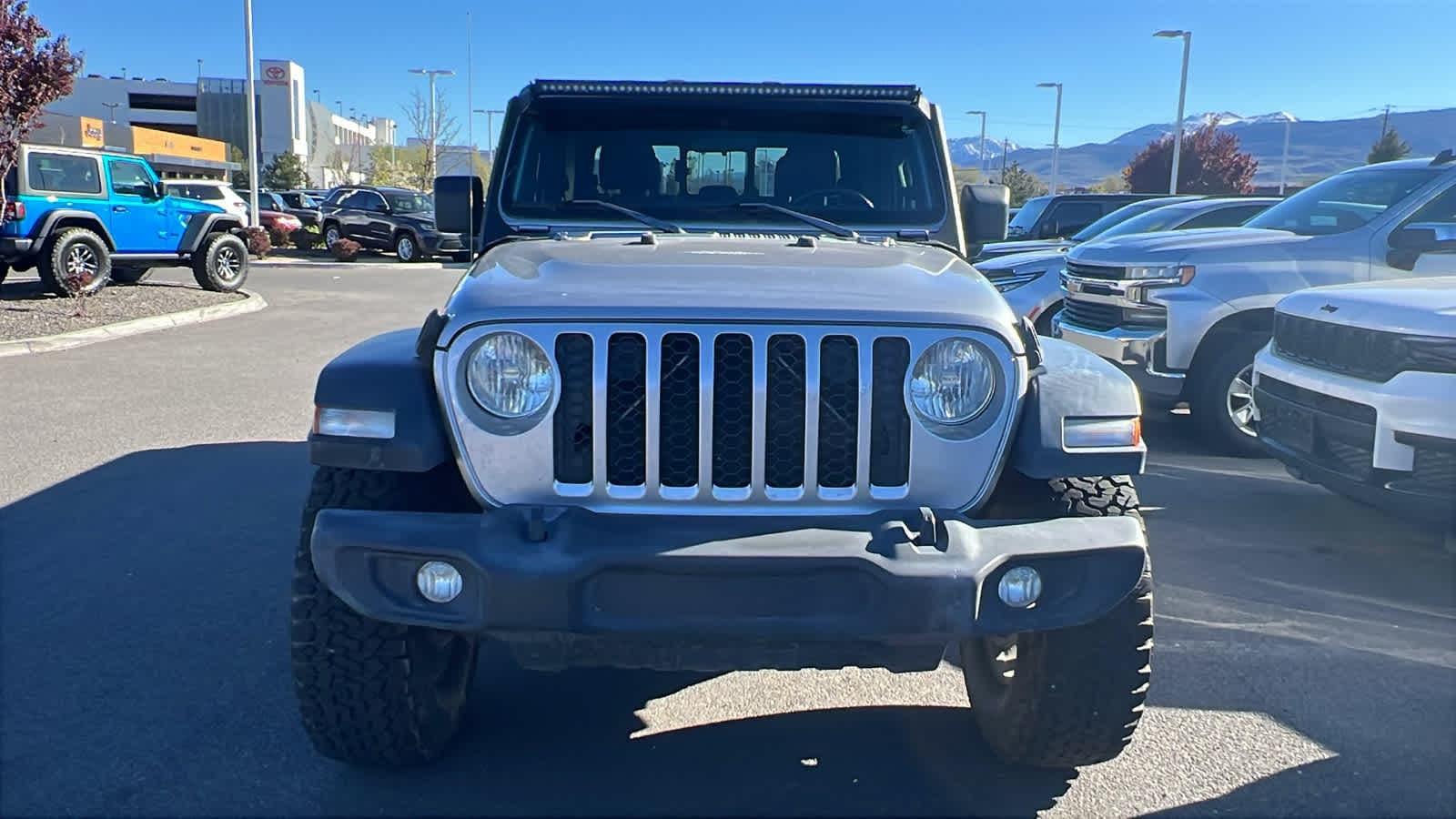 Thumbnail: 2020 Jeep Gladiator - 2