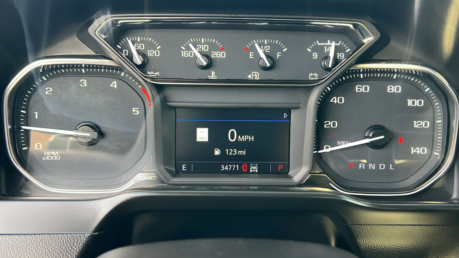 Thumbnail: 2021 GMC Sierra 2500 - 21