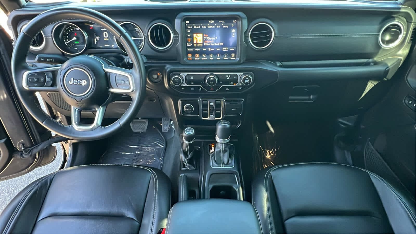 Thumbnail: 2022 Jeep Wrangler - 26