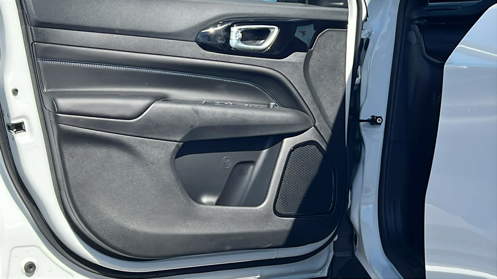 Thumbnail: 2026 Jeep Compass - 23