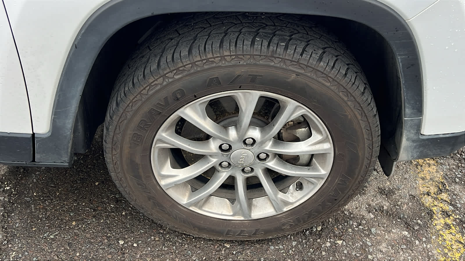 Thumbnail: 2020 Jeep Cherokee - 5