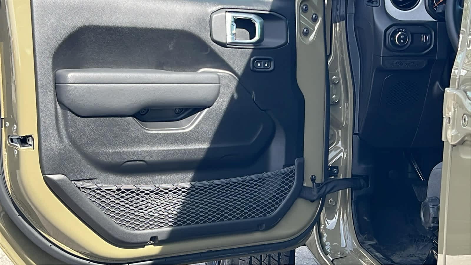 Thumbnail: 2026 Jeep Gladiator - 23