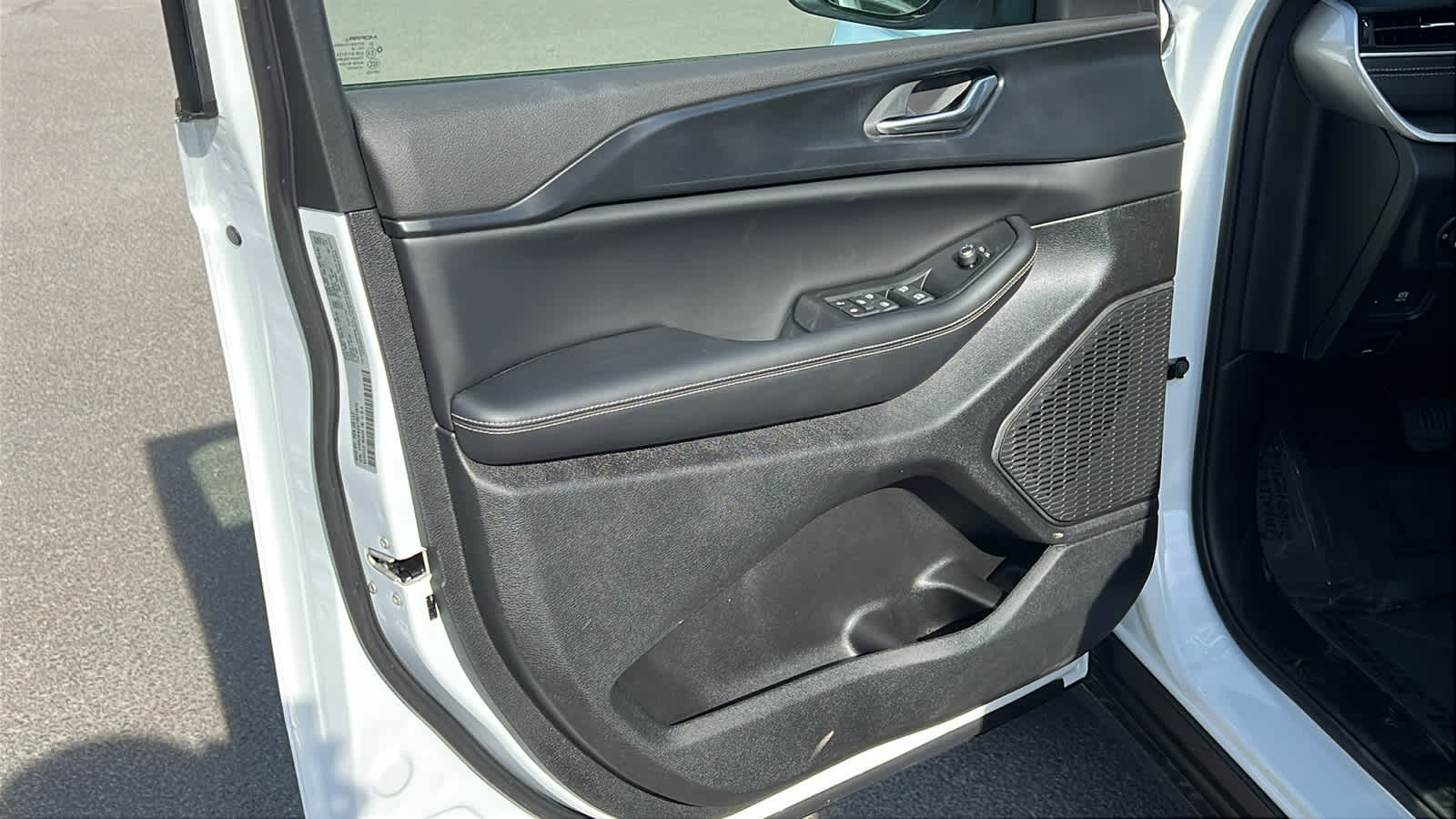 Thumbnail: 2026 Jeep Grand Cherokee L - 23