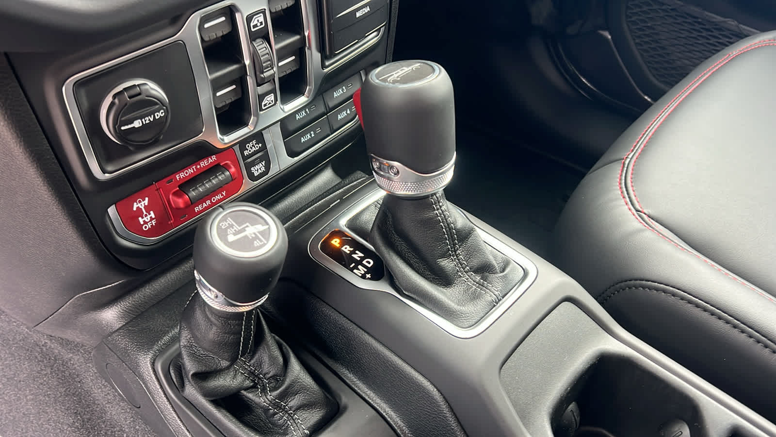 Thumbnail: 2026 Jeep Gladiator - 13