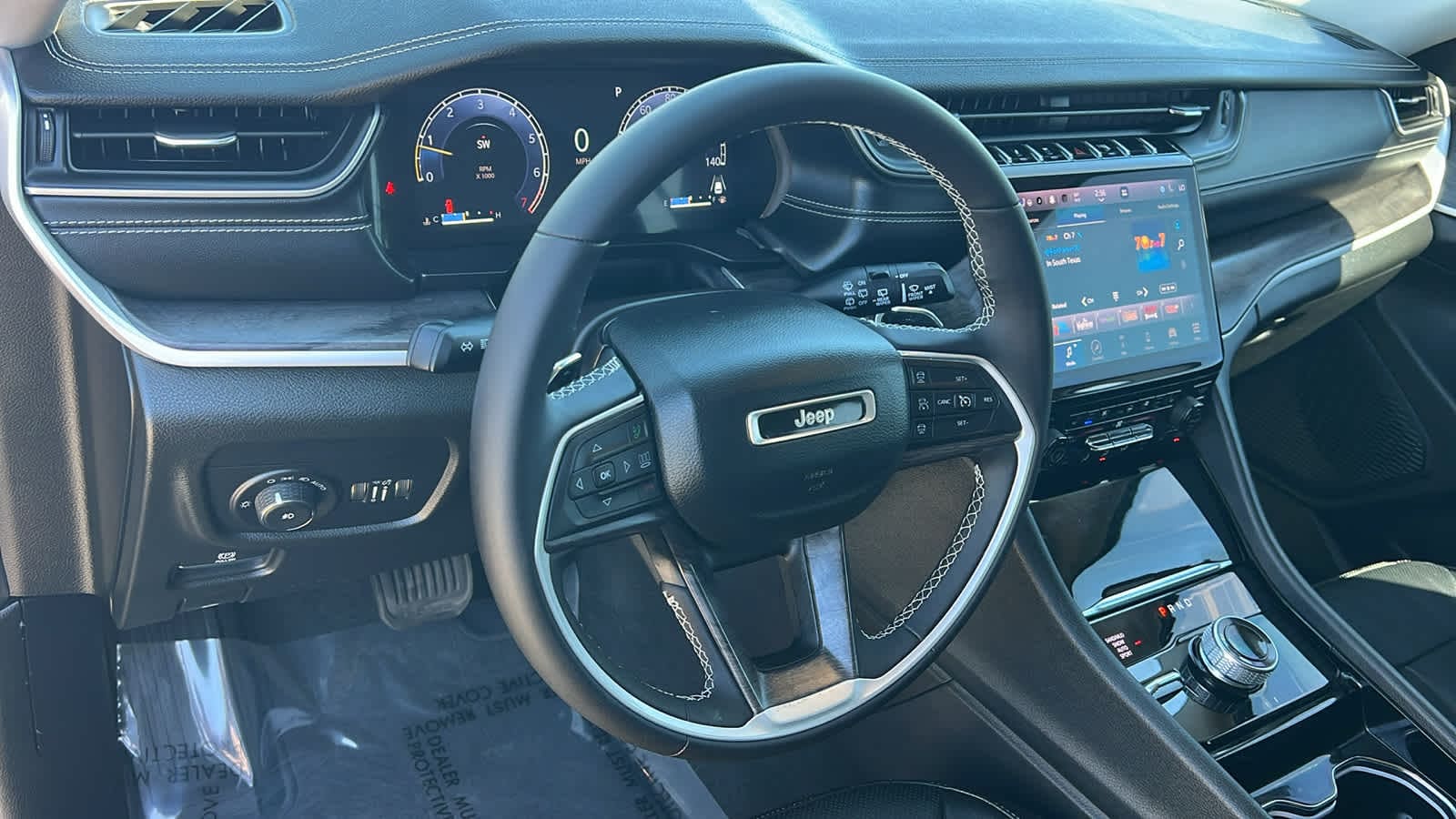 Thumbnail: 2023 Jeep Grand Cherokee - 10