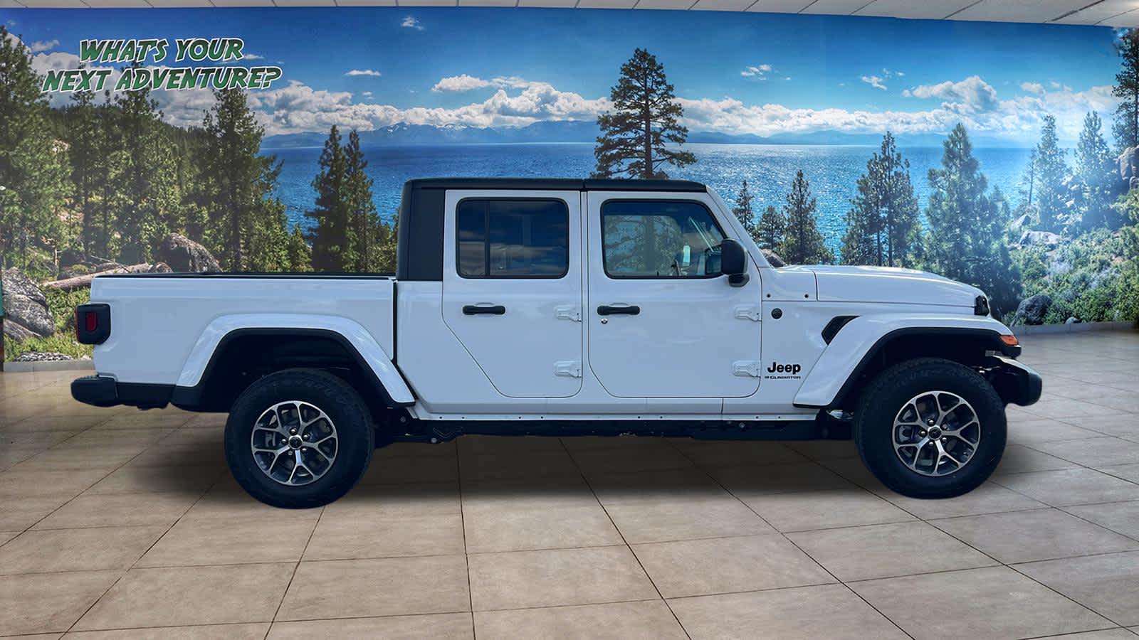Thumbnail: 2026 Jeep Gladiator - 4