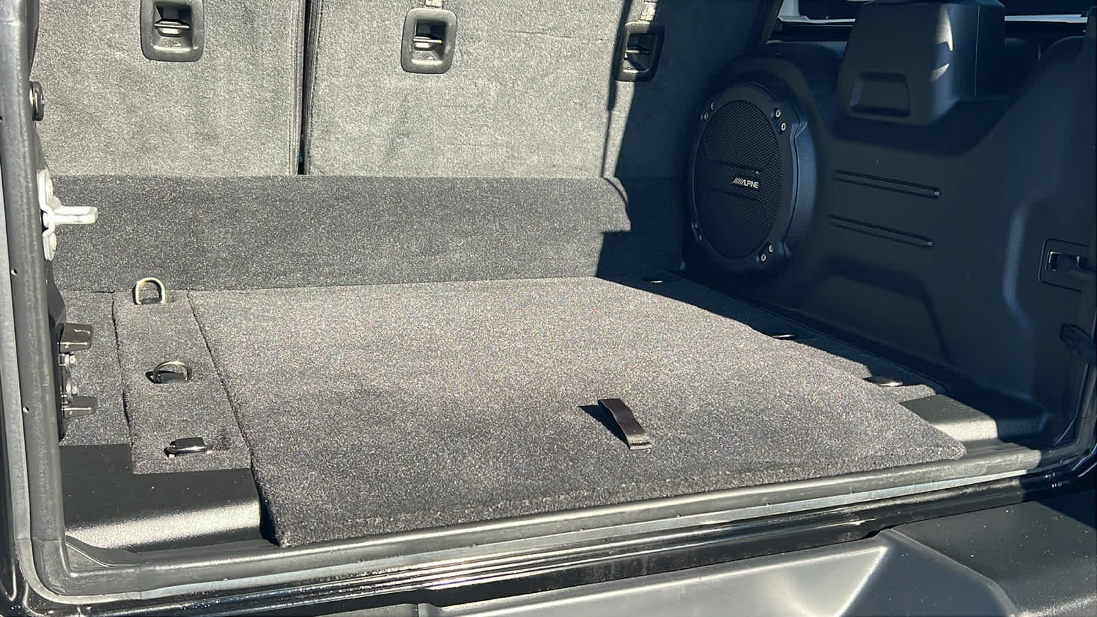 Thumbnail: 2021 Jeep Wrangler - 27