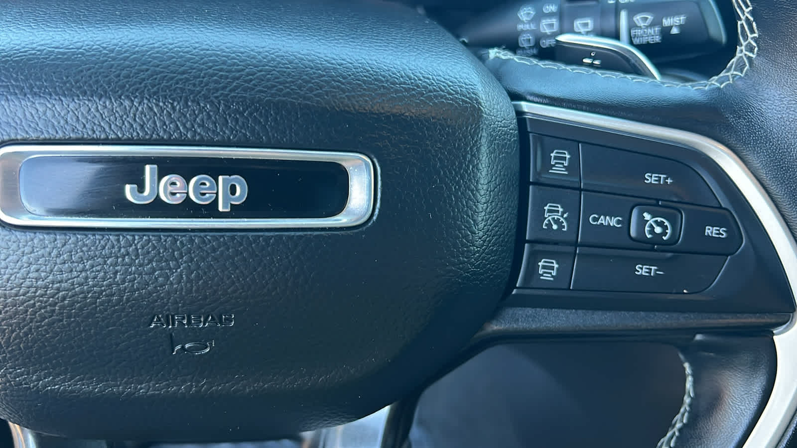 Thumbnail: 2022 Jeep Grand Cherokee - 20