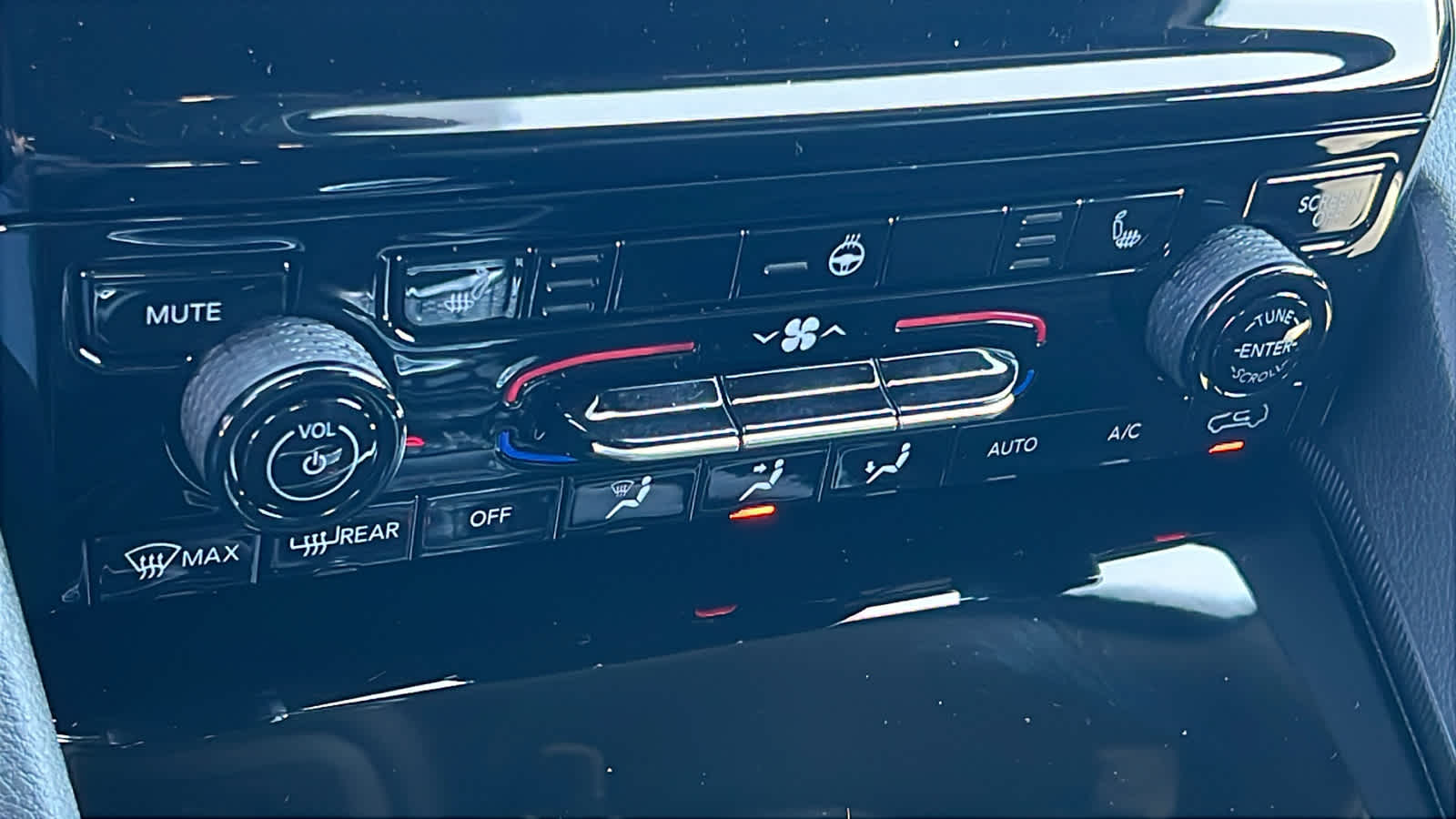 Thumbnail: 2025 Jeep Grand Cherokee L - 14