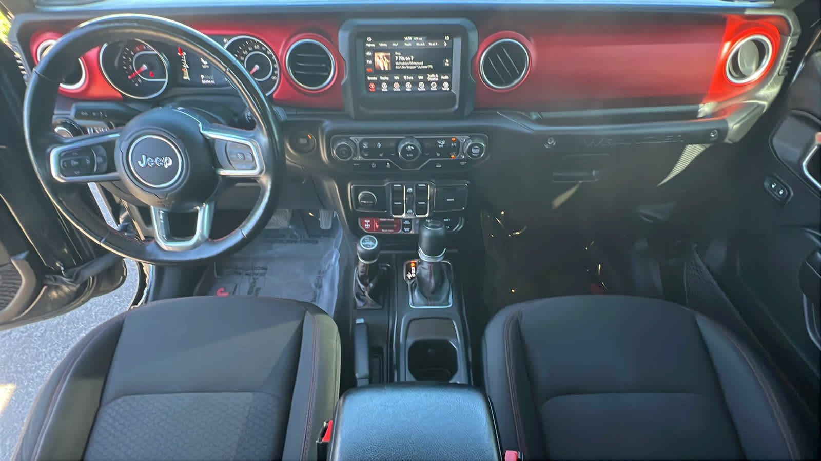 Thumbnail: 2021 Jeep Wrangler - 26