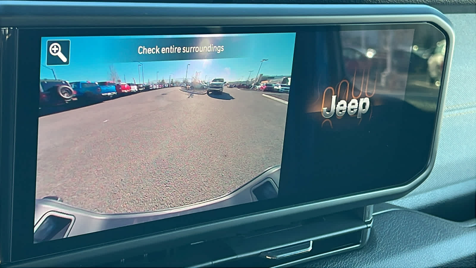 Thumbnail: 2026 Jeep Gladiator - 16