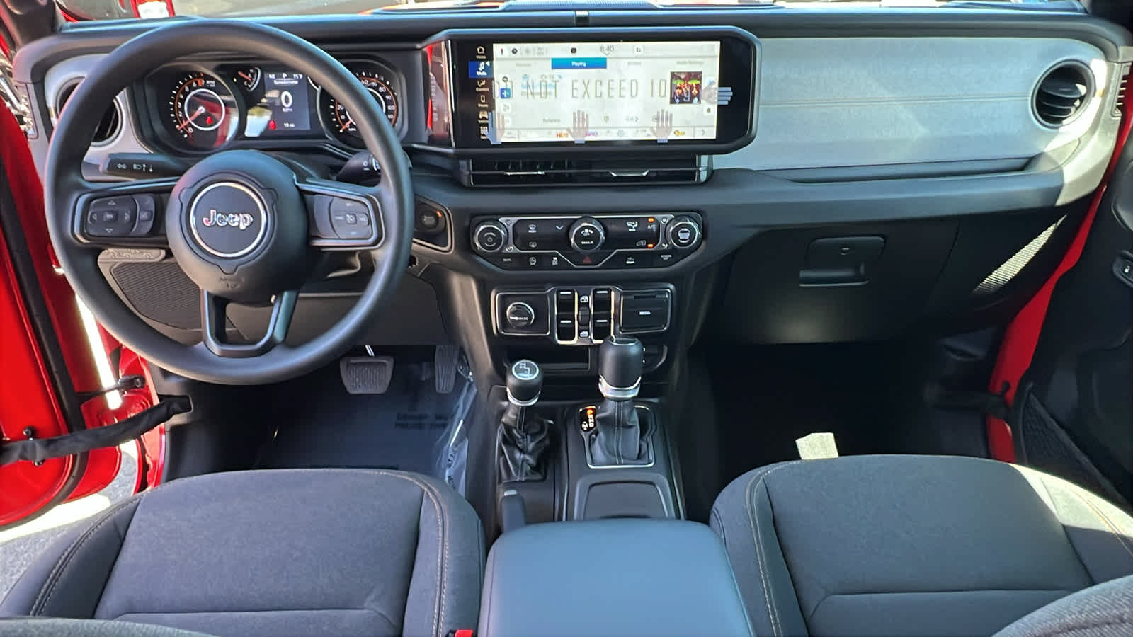 2025 Jeep Gladiator Nighthawk 26