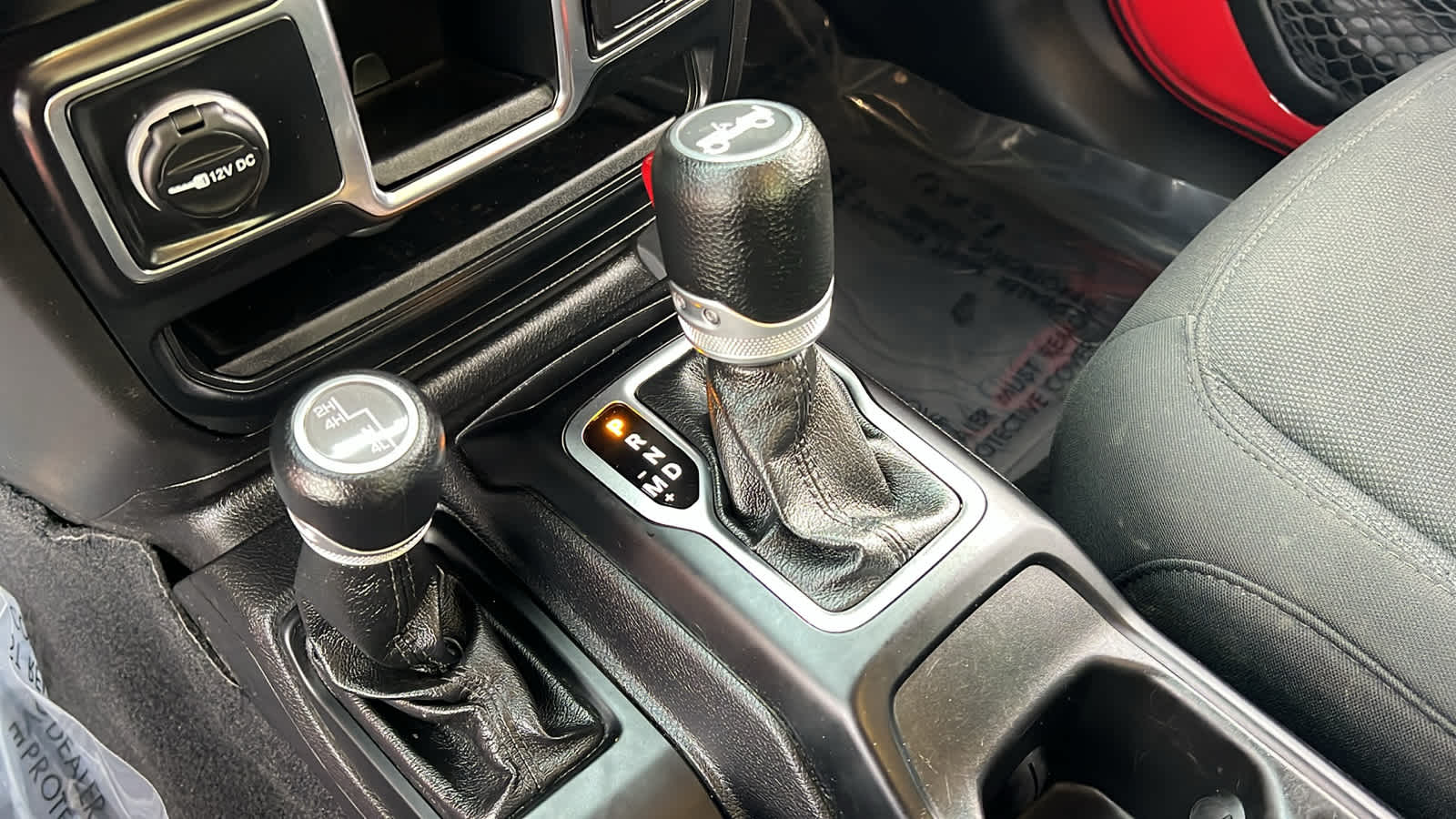 Thumbnail: 2019 Jeep Wrangler - 13