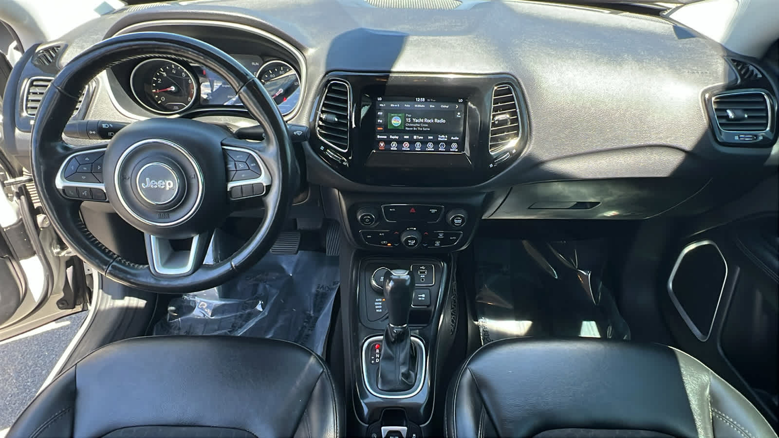 Thumbnail: 2018 Jeep Compass - 26