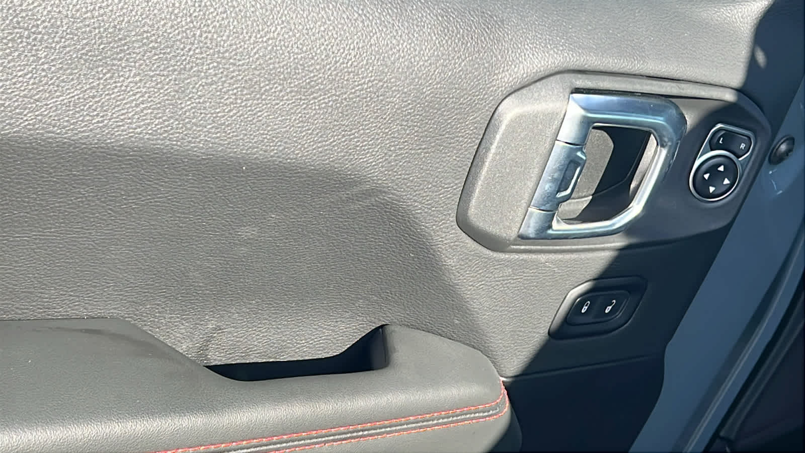 Thumbnail: 2026 Jeep Wrangler - 22