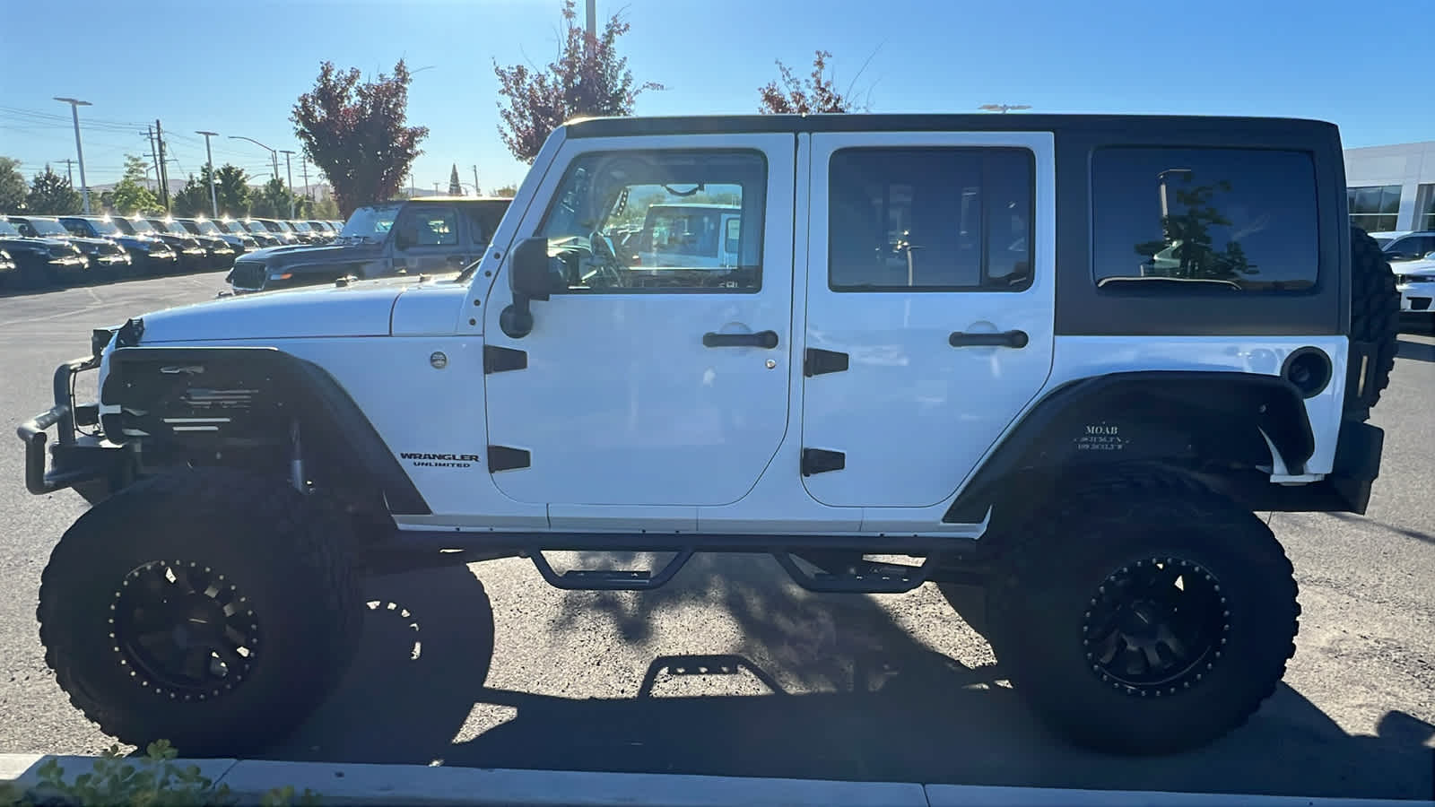 Thumbnail: 2015 Jeep Wrangler - 8