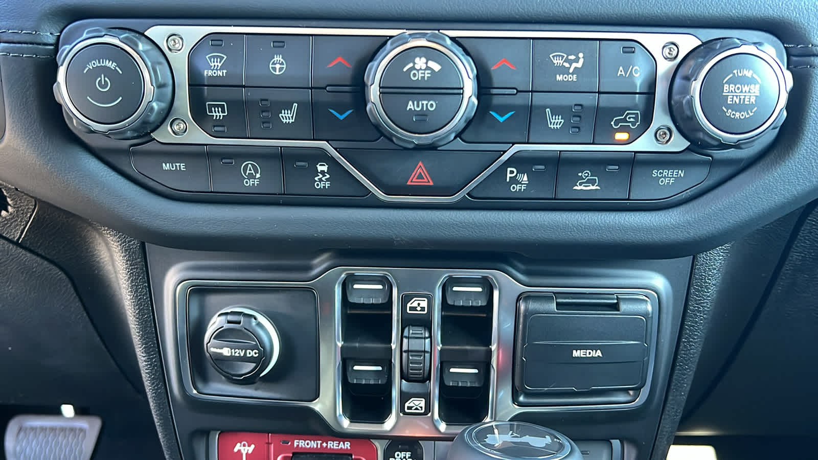 Thumbnail: 2026 Jeep Wrangler - 14