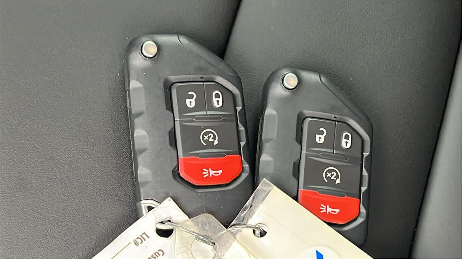 Thumbnail: 2025 Jeep Gladiator - 29