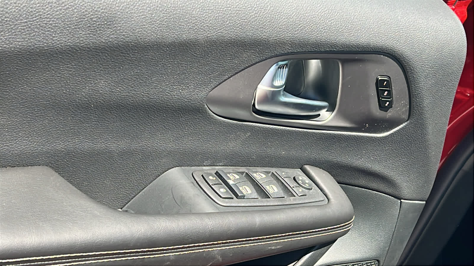Thumbnail: 2027 Chrysler Pacifica - 22