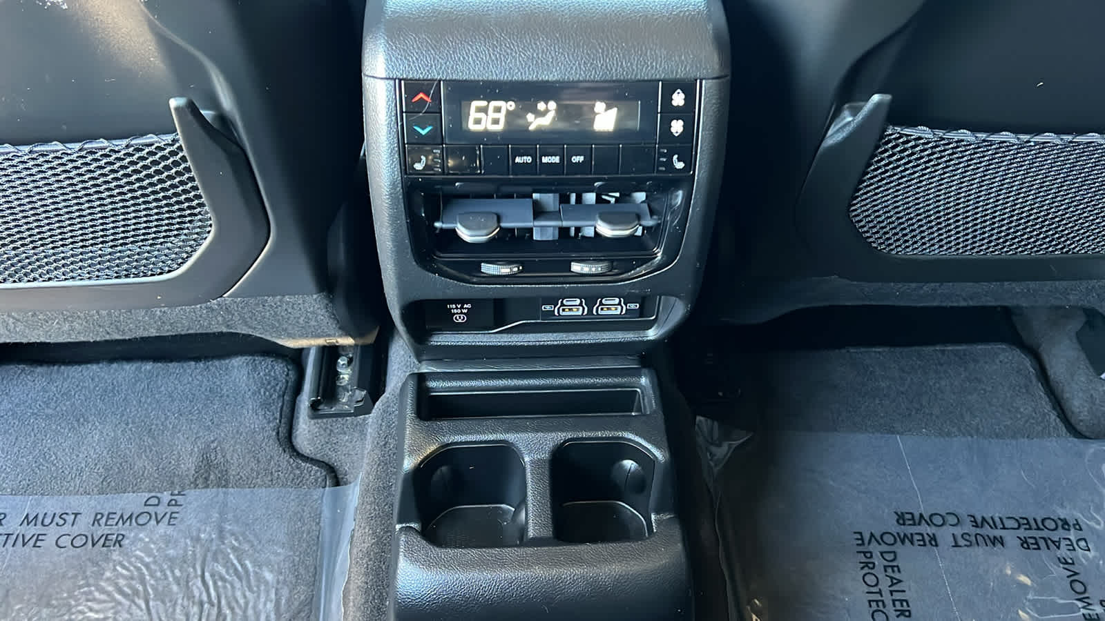 Thumbnail: 2013 Jeep Grand Cherokee - 25