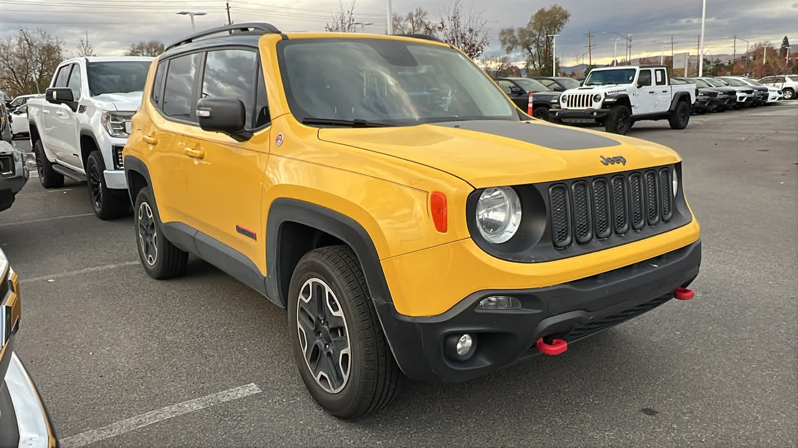 Thumbnail: 2016 Jeep Renegade - 3