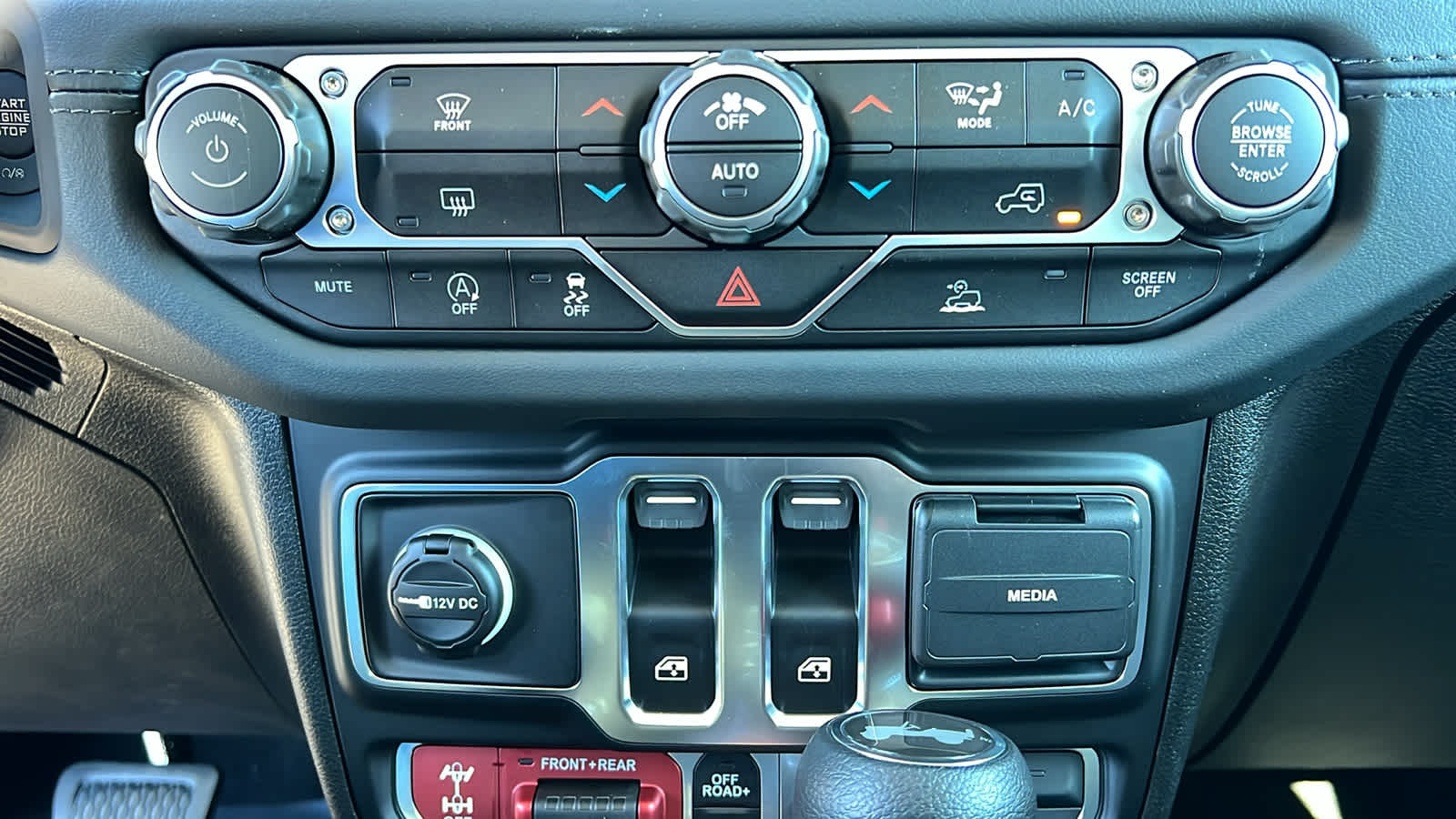 Thumbnail: 2026 Jeep Wrangler - 14