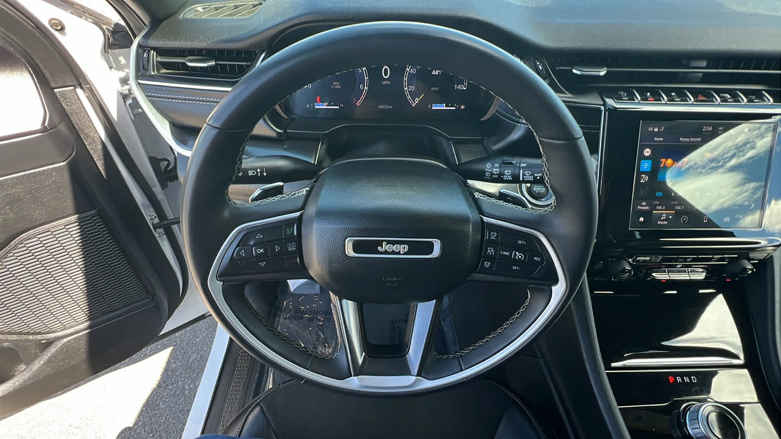 Thumbnail: 2023 Jeep Grand Cherokee - 18