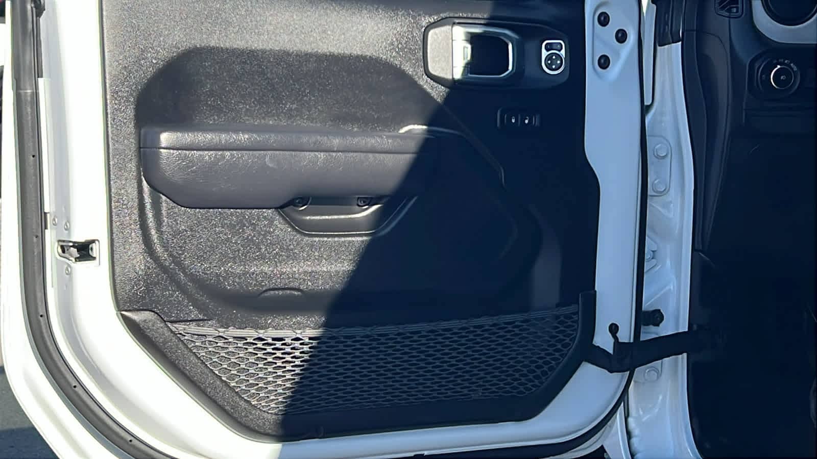 Thumbnail: 2024 Jeep Wrangler - 23