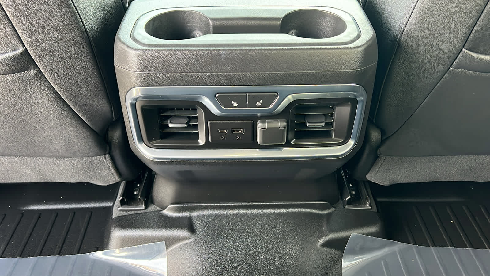 Thumbnail: 2021 GMC Sierra 2500 - 25