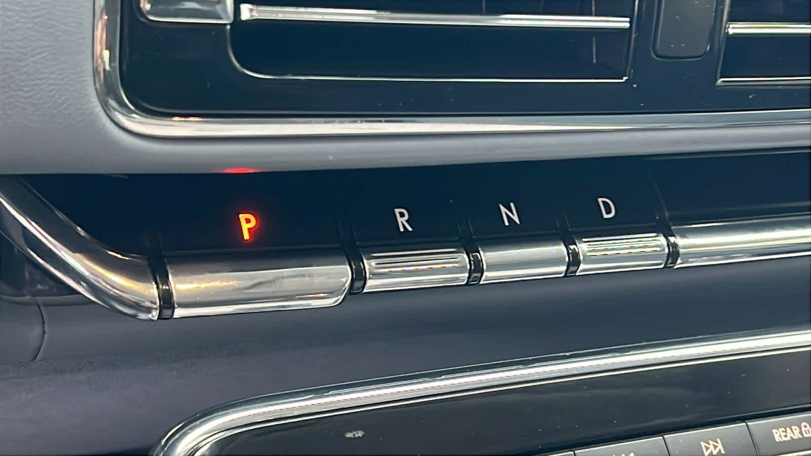 Thumbnail: 2021 Lincoln Navigator L - 13