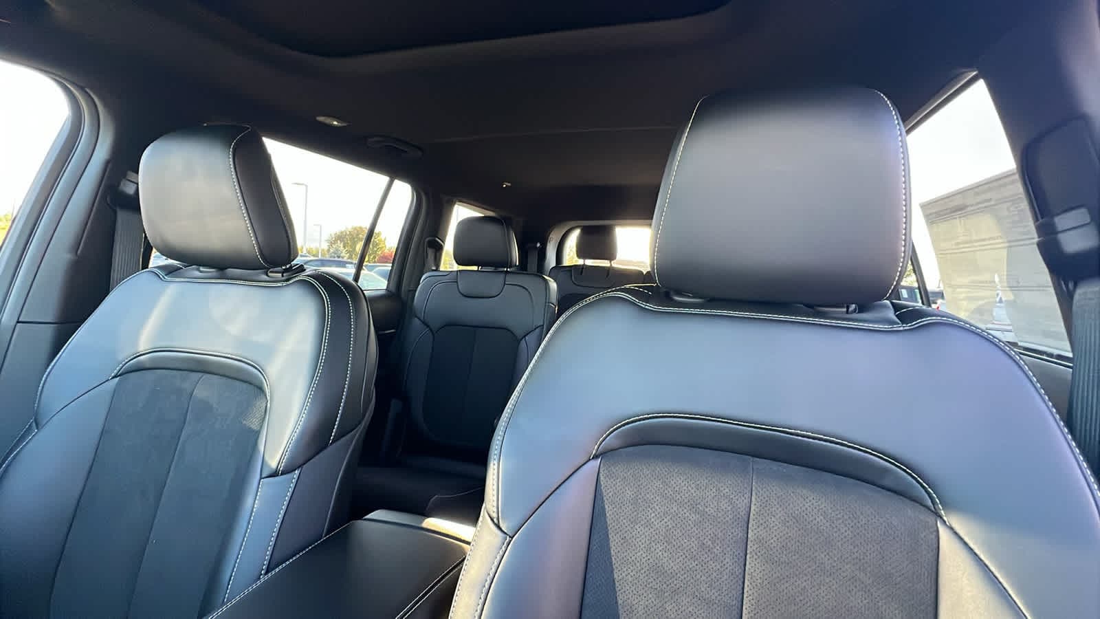 Thumbnail: 2025 Jeep Grand Cherokee L - 11