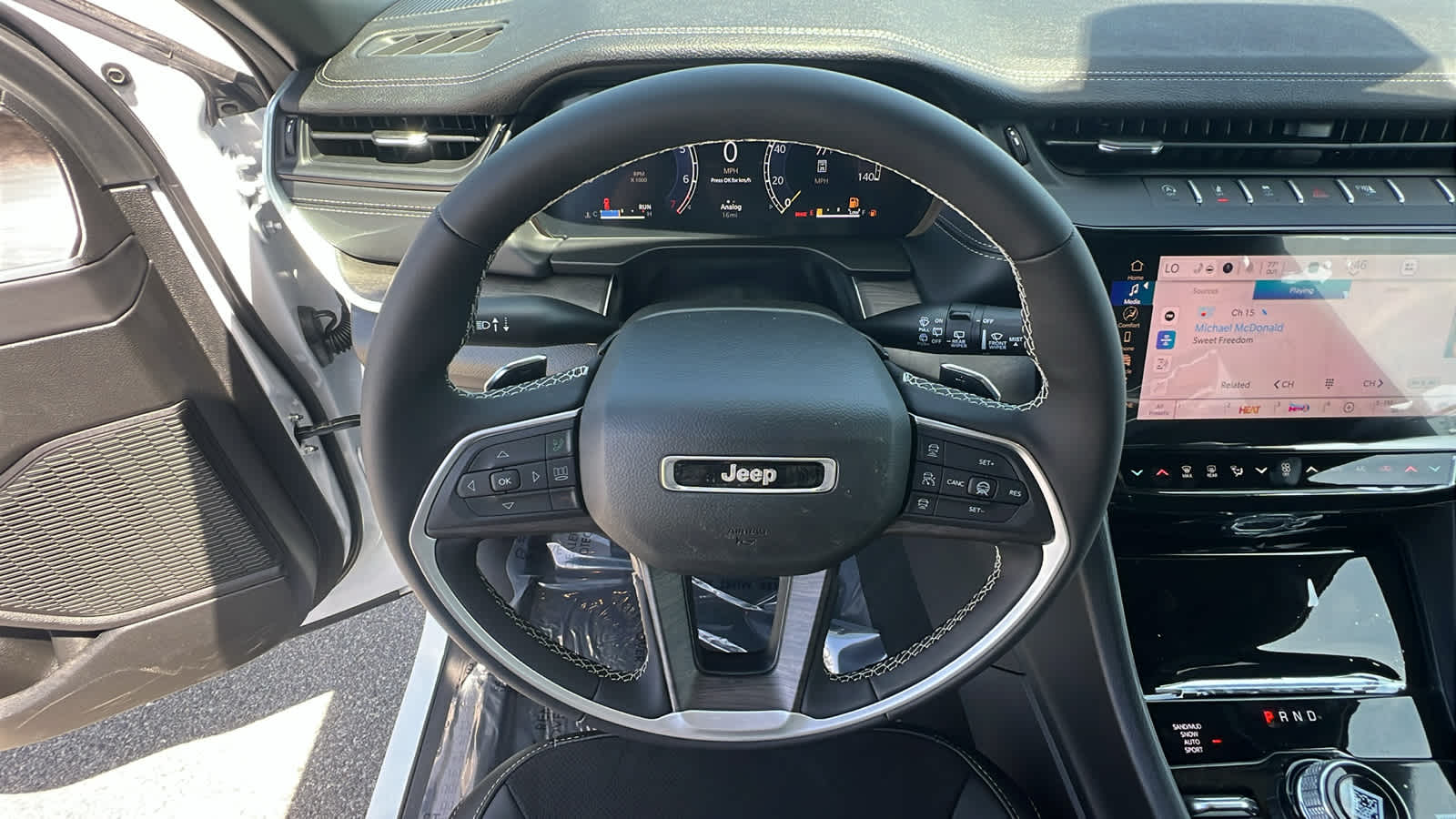 Thumbnail: 2026 Jeep Grand Cherokee - 18