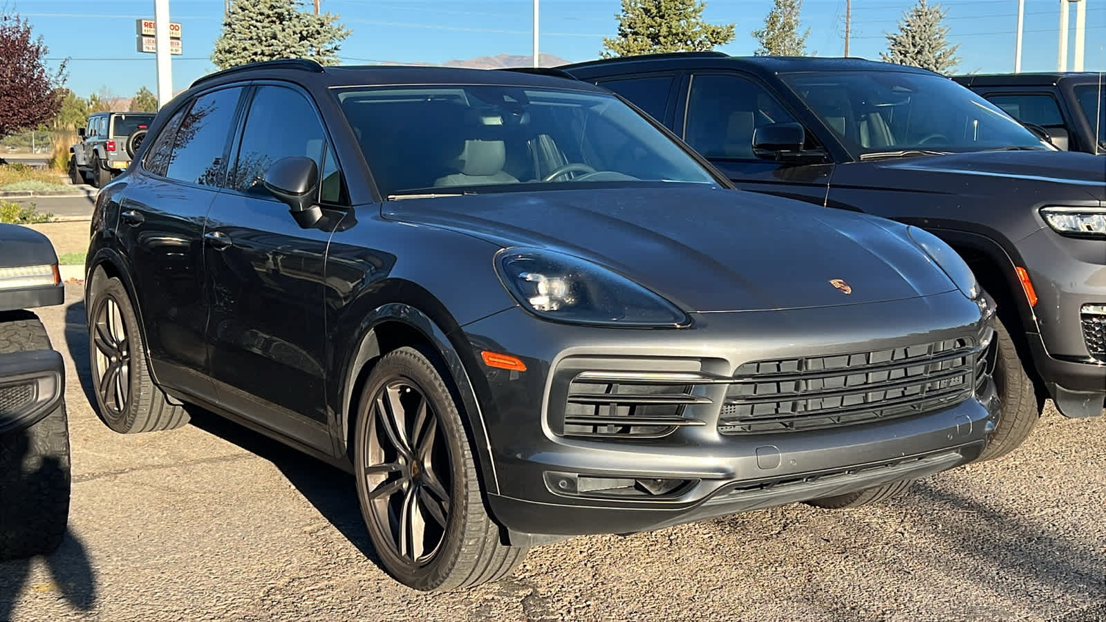 Thumbnail: 2020 Porsche Cayenne - 2
