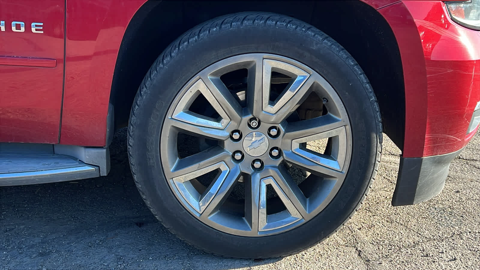 Thumbnail: 2015 Chevrolet Tahoe - 4