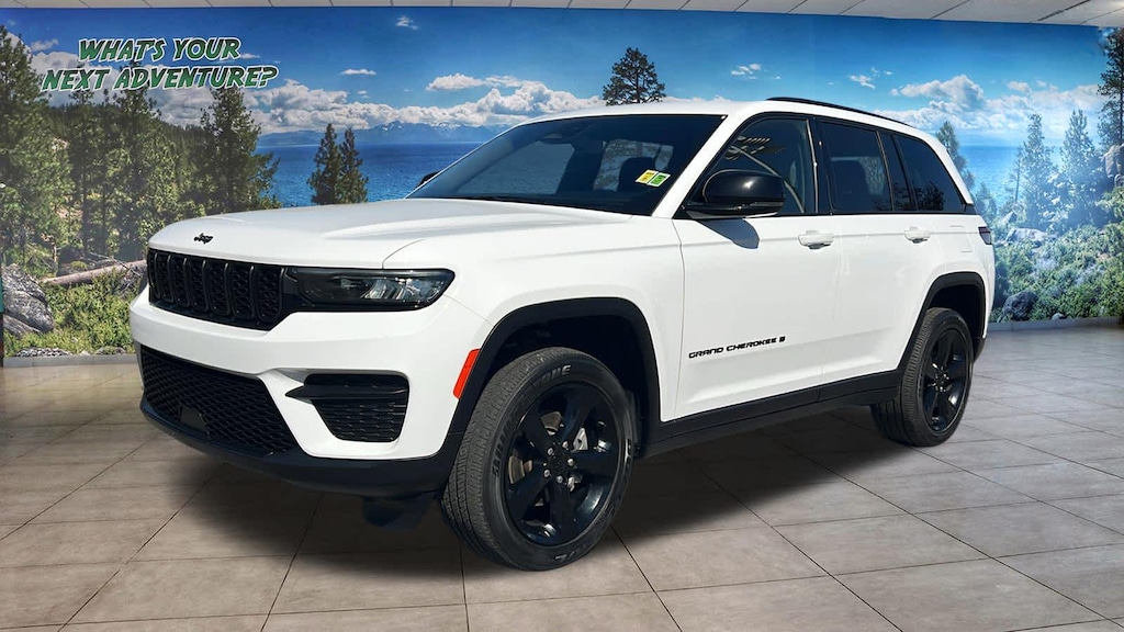 Certified 2023 Jeep Grand Cherokee Altitude SUV