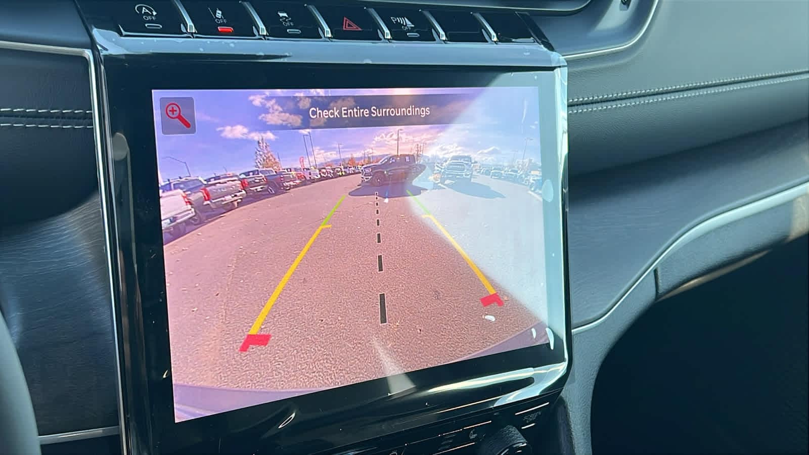 Thumbnail: 2025 Jeep Grand Cherokee - 16