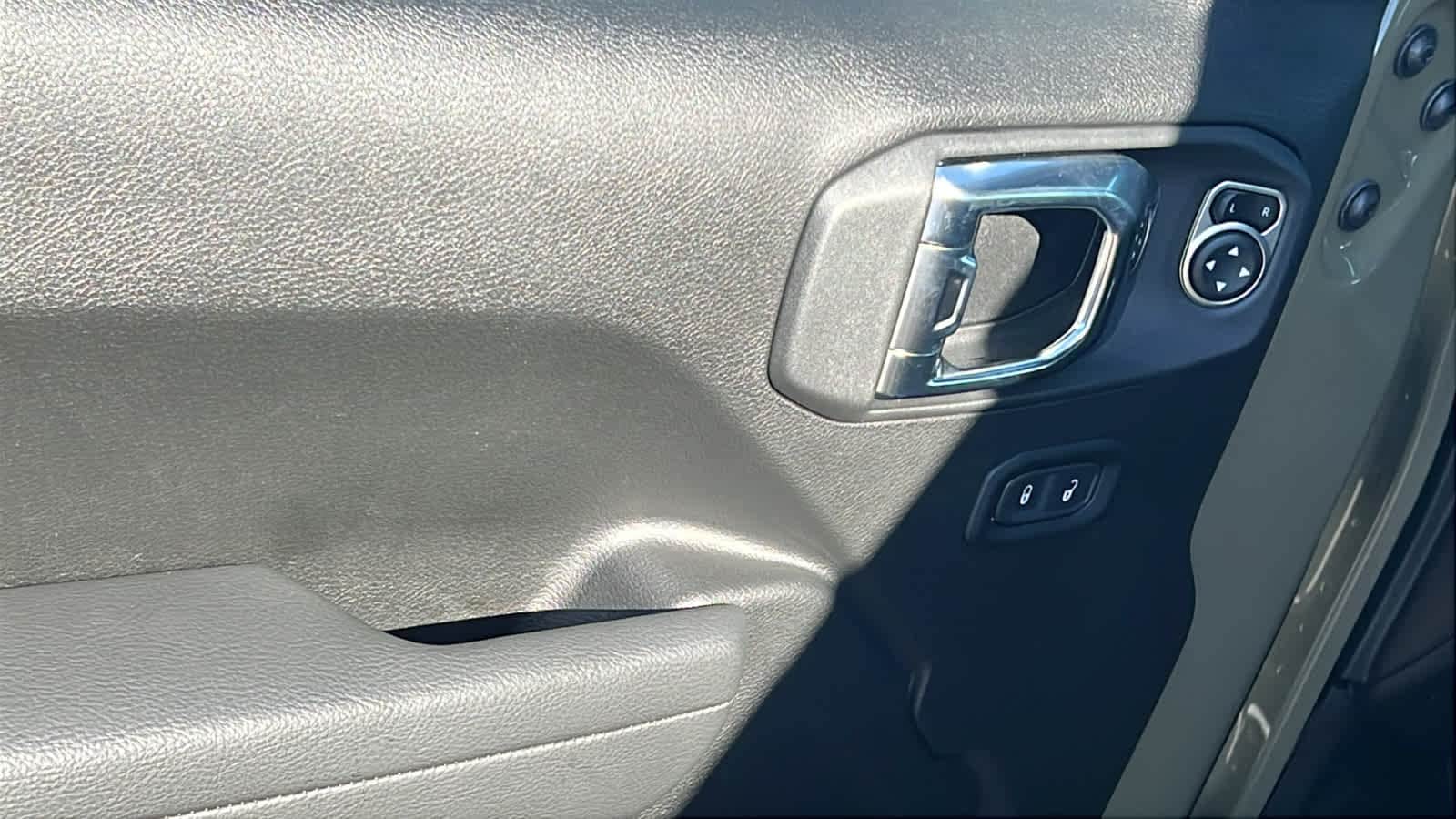 Thumbnail: 2026 Jeep Wrangler - 22