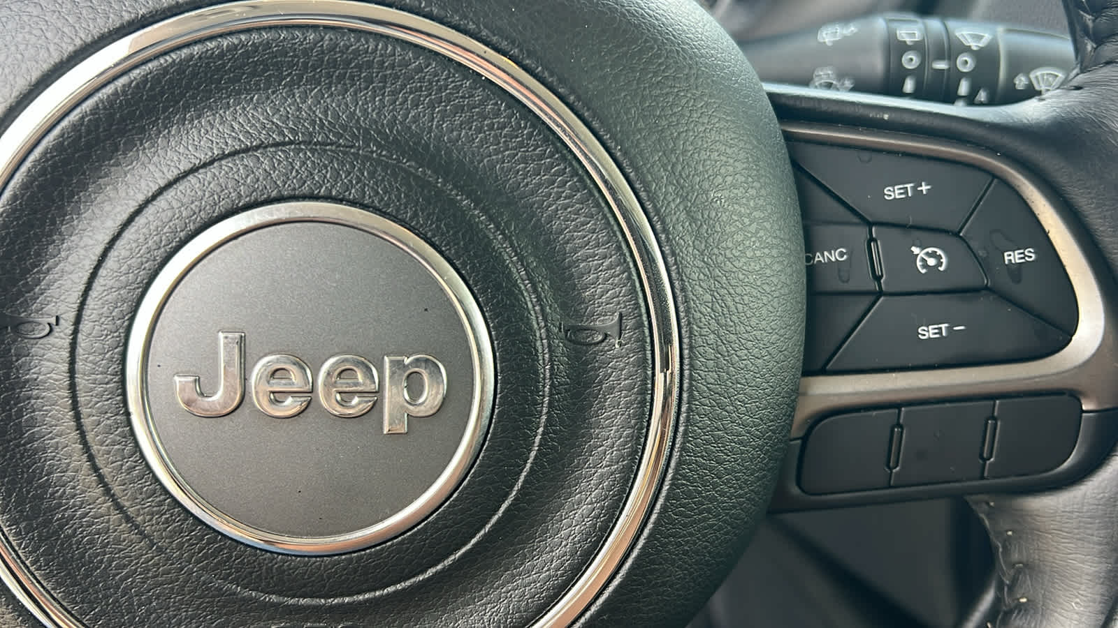 Thumbnail: 2019 Jeep Renegade - 20