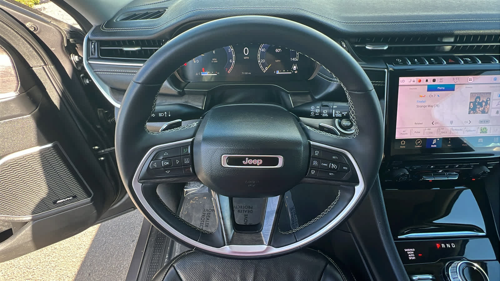 Thumbnail: 2023 Jeep Grand Cherokee - 18