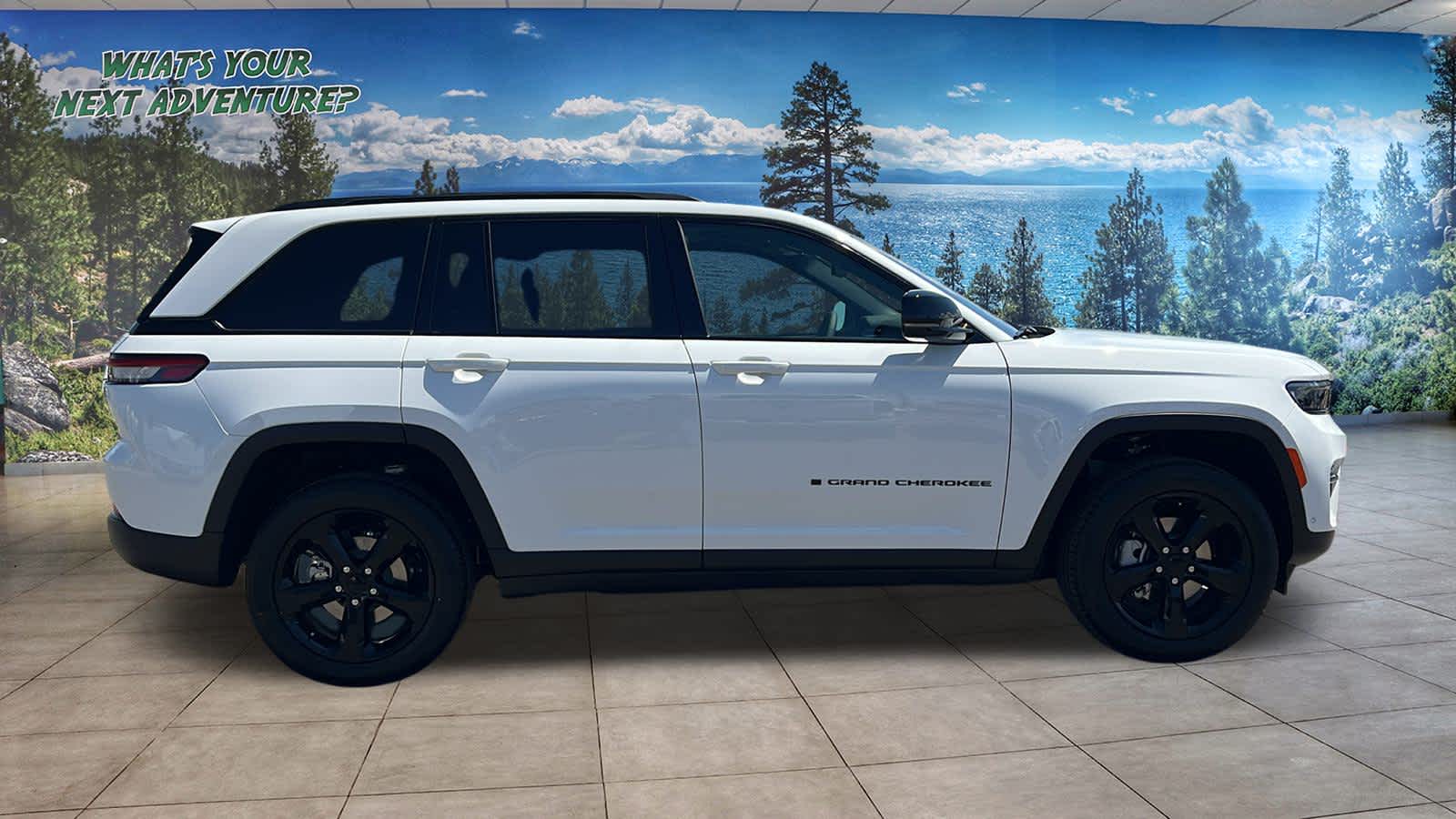 Thumbnail: 2025 Jeep Grand Cherokee - 4