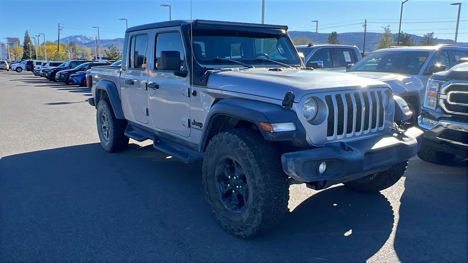 Thumbnail: 2020 Jeep Gladiator - 3