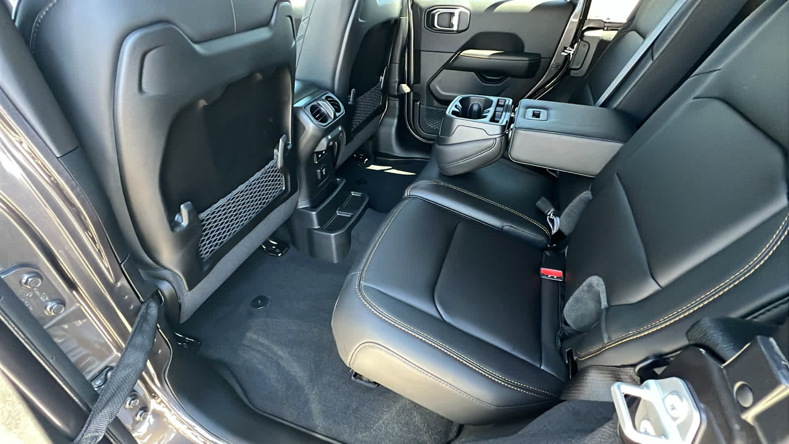 Thumbnail: 2025 Jeep Wrangler - 24