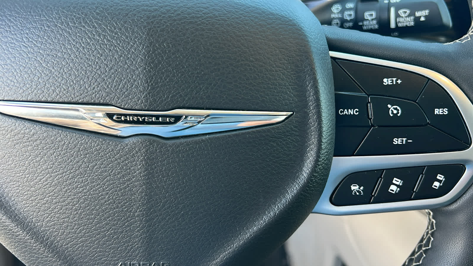 Thumbnail: 2023 Chrysler Pacifica - 20