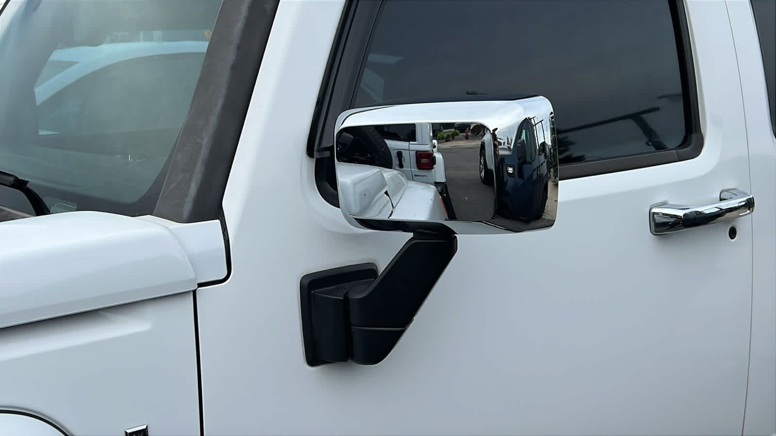 Thumbnail: 2009 Hummer H3 - 4