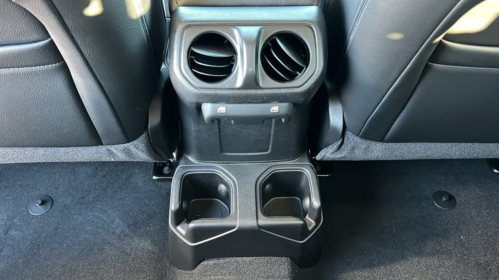 Thumbnail: 2026 Jeep Gladiator - 25