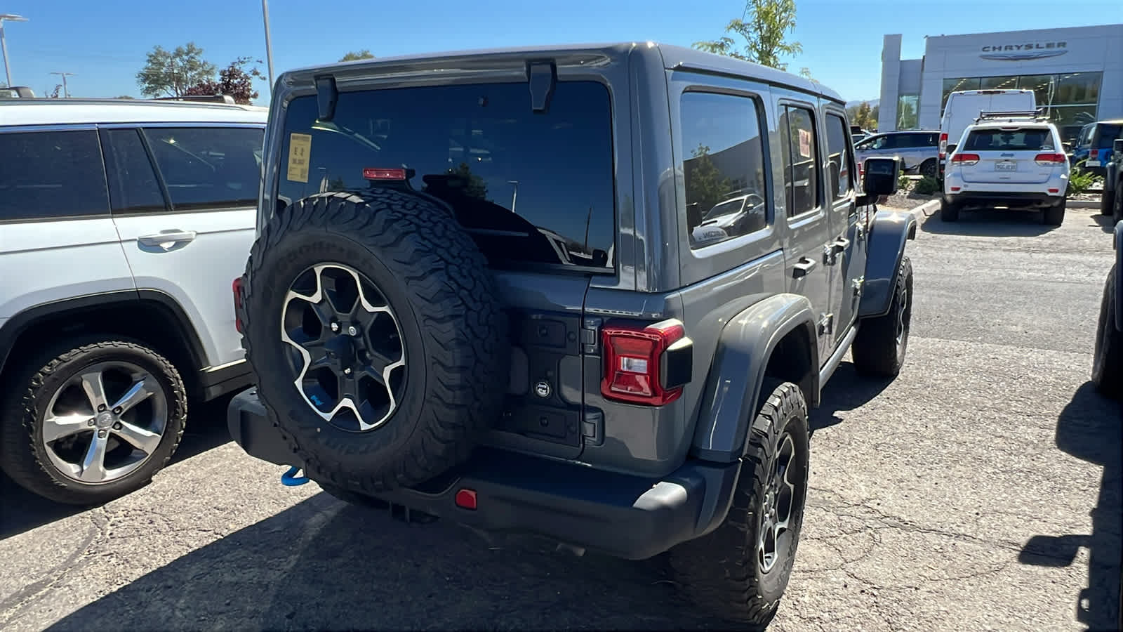 Thumbnail: 2022 Jeep Wrangler - 8